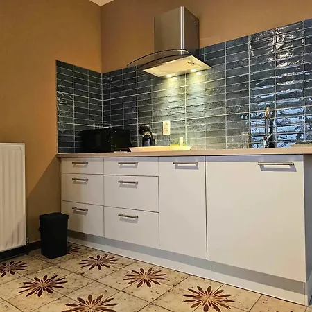Charming In 40 M² With Private Parking