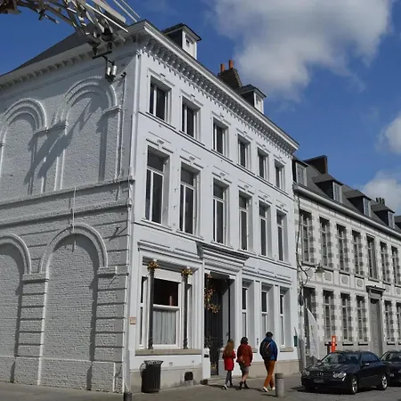 Charming In 40 M² With Private Parking * Mons